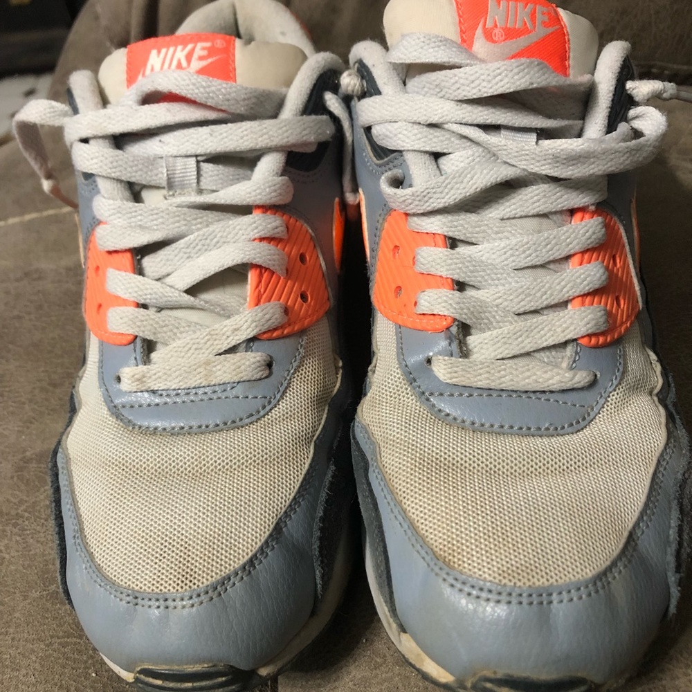 Nike Air Max. Womens size 9. Orange and Gray.